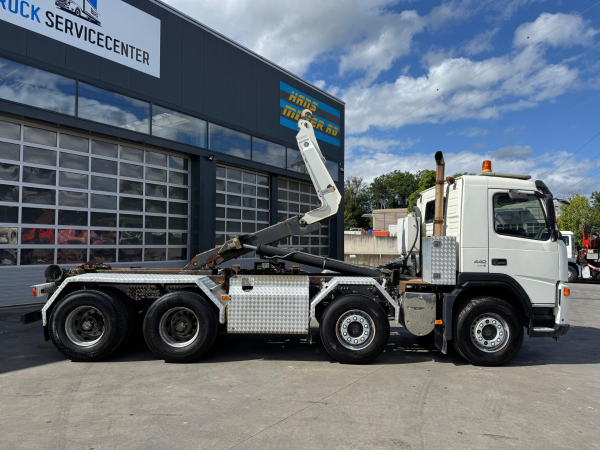 VOLVO FM-440 8x4 Hiab 25T AHK - Camión multibasculante: foto 4 VOLVO FM-440 8x4 Hiab 25T AHK - Camión multibasculante: foto 4