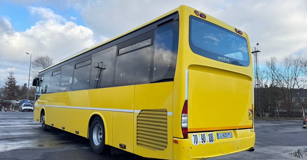 Irisbus Recreo Crosway / KLIMATYZACJA/ 59+1 miejsc/ tector / CENA: 78000zł netto - Autobús suburbano: foto 3 Irisbus Recreo Crosway / KLIMATYZACJA/ 59+1 miejsc/ tector / CENA: 78000zł netto - Autobús suburbano: foto 3