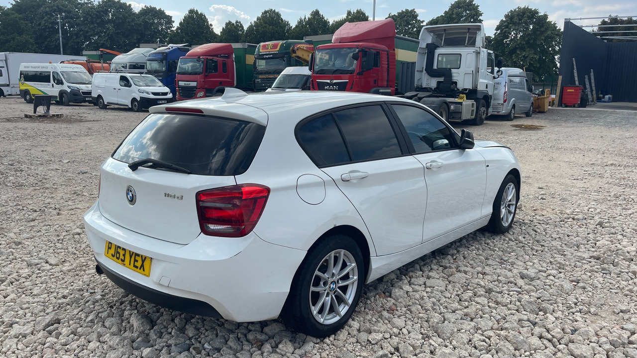 BMW 116D - Hatchback: foto 4 BMW 116D - Hatchback: foto 4