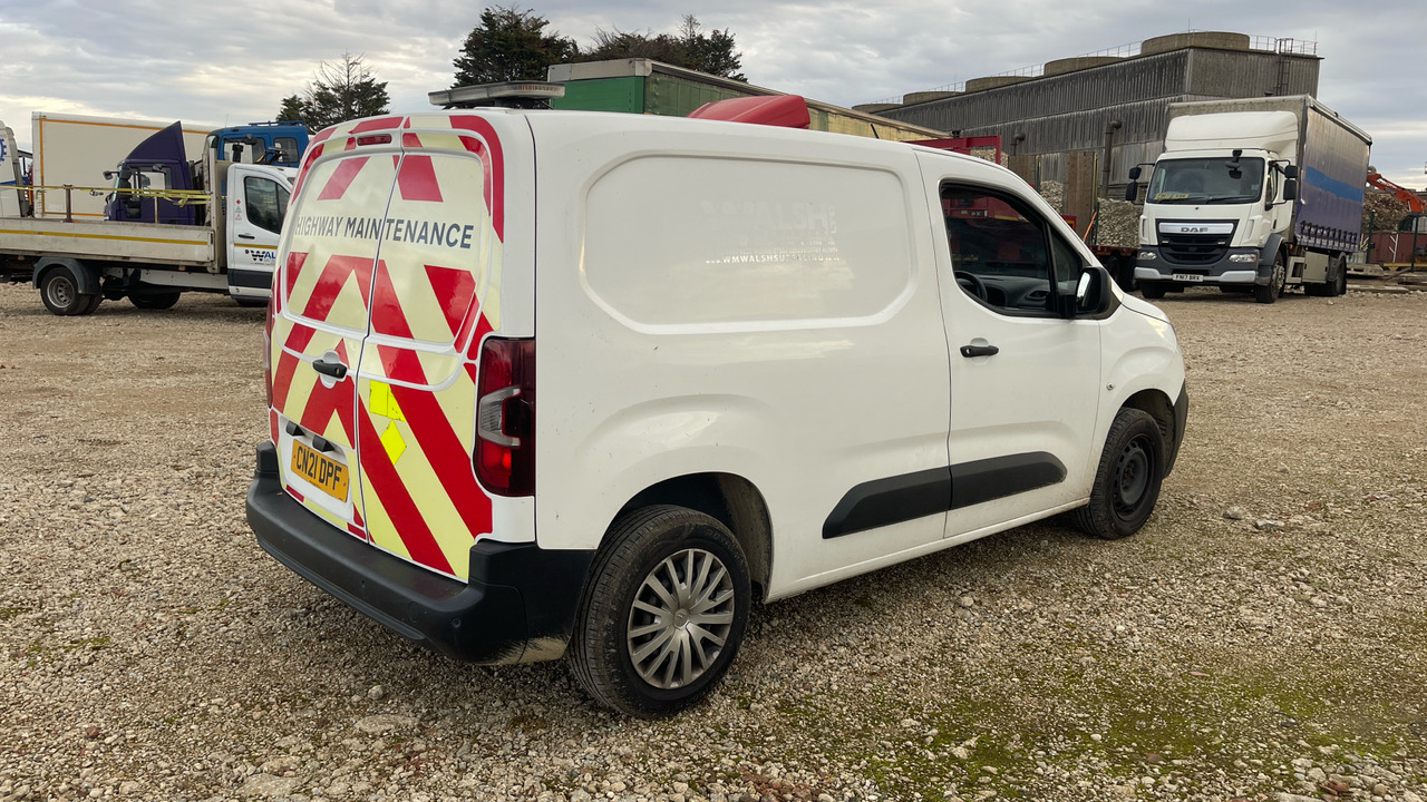 CITROEN BERLINGO 650 1.5 BLUEHDI 75PS - Furgoneta pequeña: foto 4 CITROEN BERLINGO 650 1.5 BLUEHDI 75PS - Furgoneta pequeña: foto 4