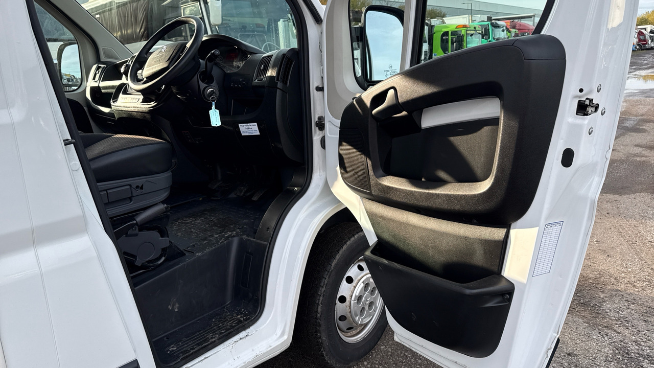 CITROEN RELAY 35 2.2 BlueHDi 140ps - Furgoneta caja cerrada: foto 5 CITROEN RELAY 35 2.2 BlueHDi 140ps - Furgoneta caja cerrada: foto 5