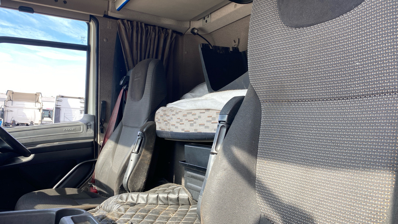 Cabeza tractora DAF CF 440: foto 14