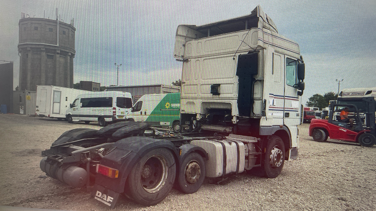 DAF XF 105.460 - Cabeza tractora: foto 4 DAF XF 105.460 - Cabeza tractora: foto 4