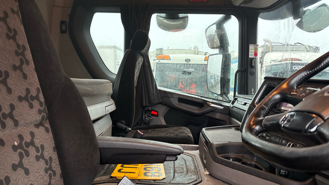Cabeza tractora SCANIA G  450: foto 8