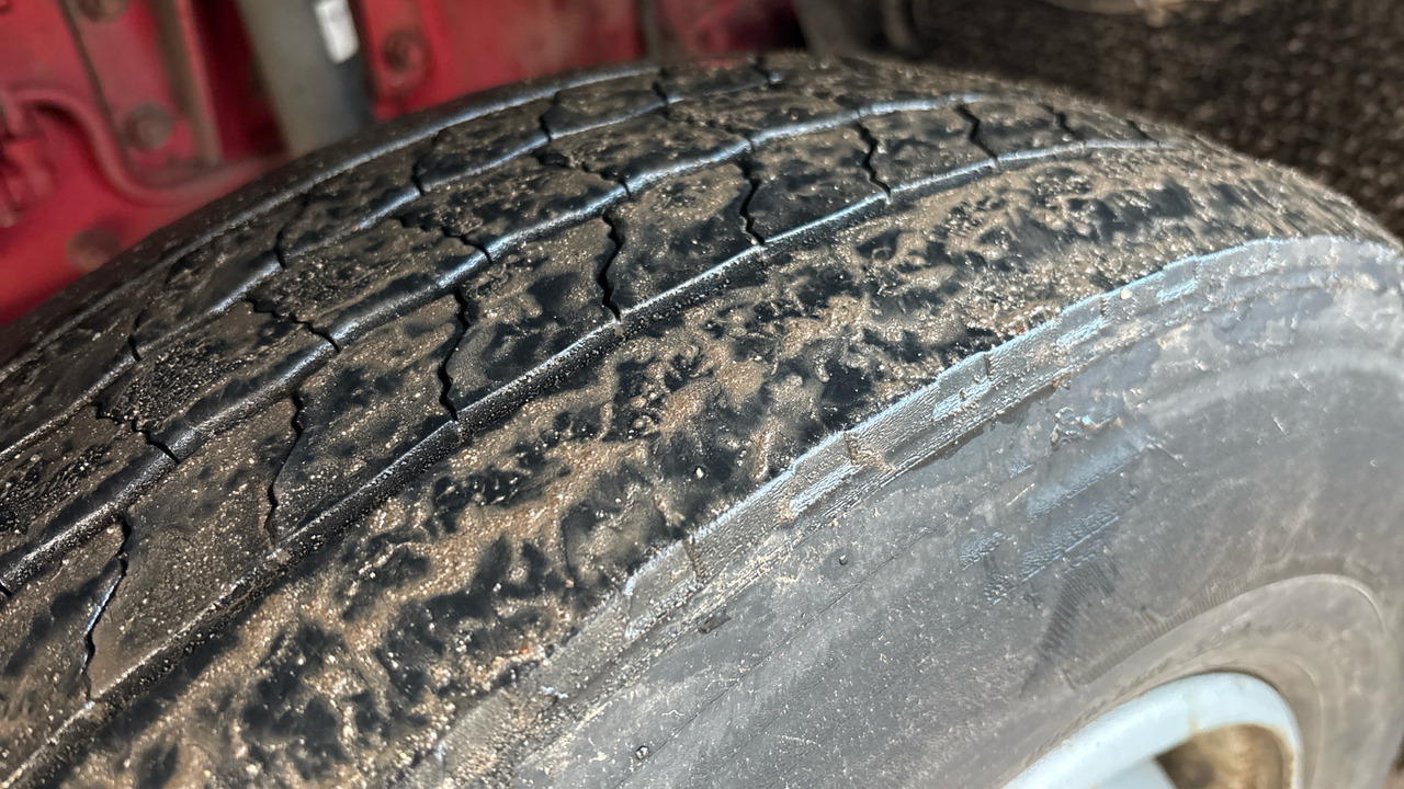 Camión lona DAF LF 150: foto 22