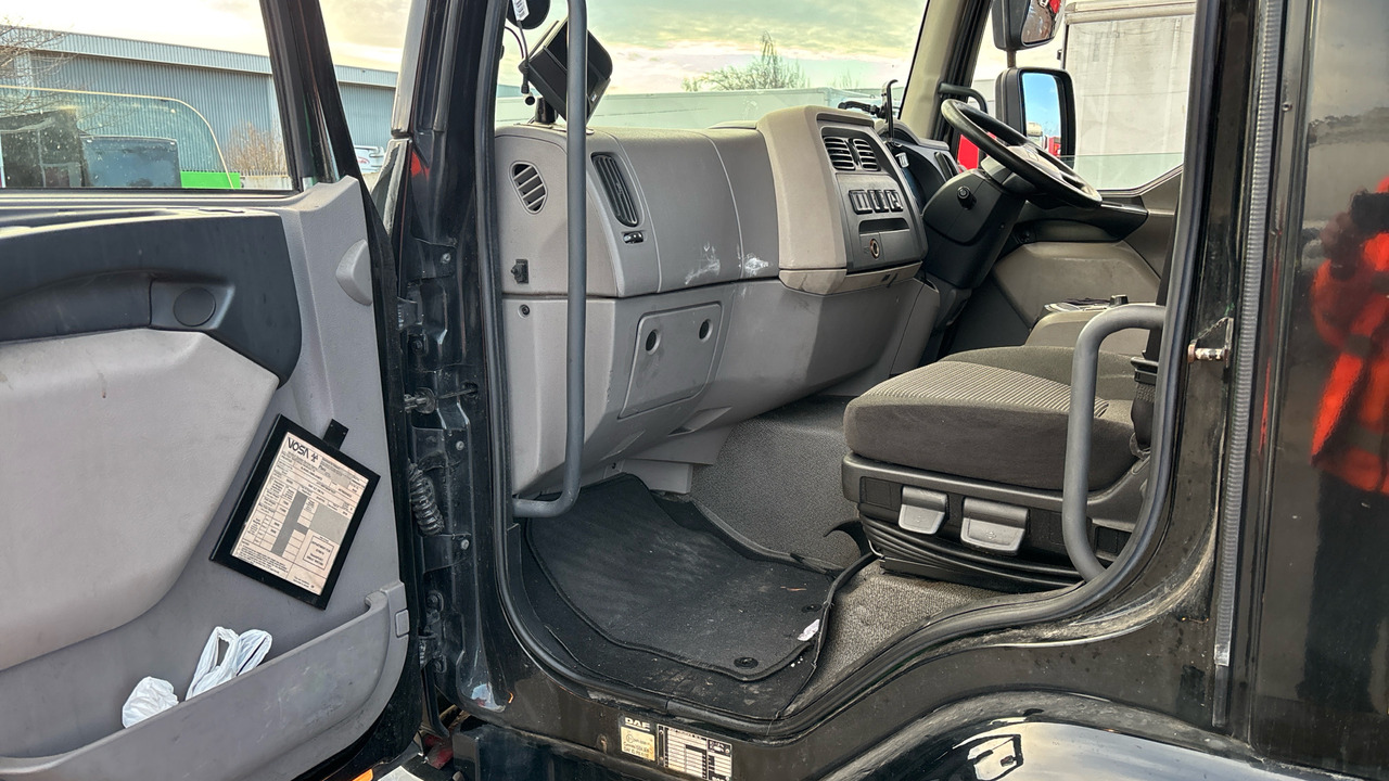 Camión lona DAF LF 150: foto 10