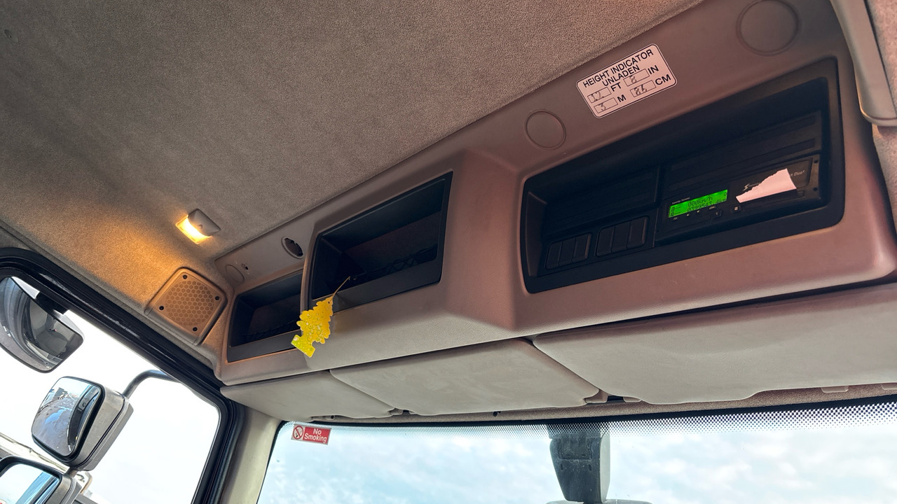 Camión lona DAF LF 150: foto 15