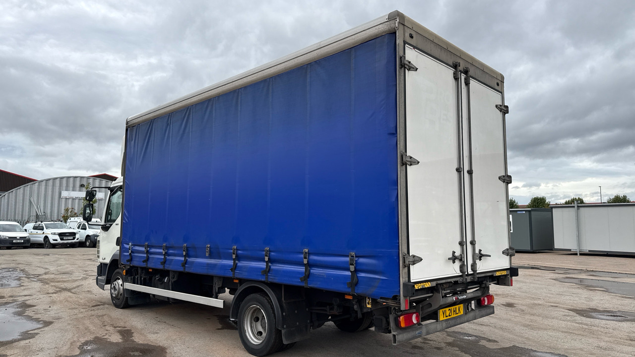 DAF LF 180 - Camión lona: foto 3 DAF LF 180 - Camión lona: foto 3