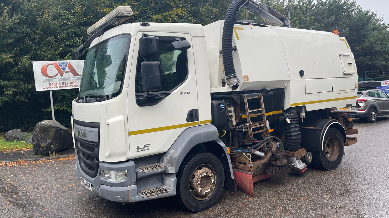DAF LF 220 - Barredora vial: foto 2 DAF LF 220 - Barredora vial: foto 2