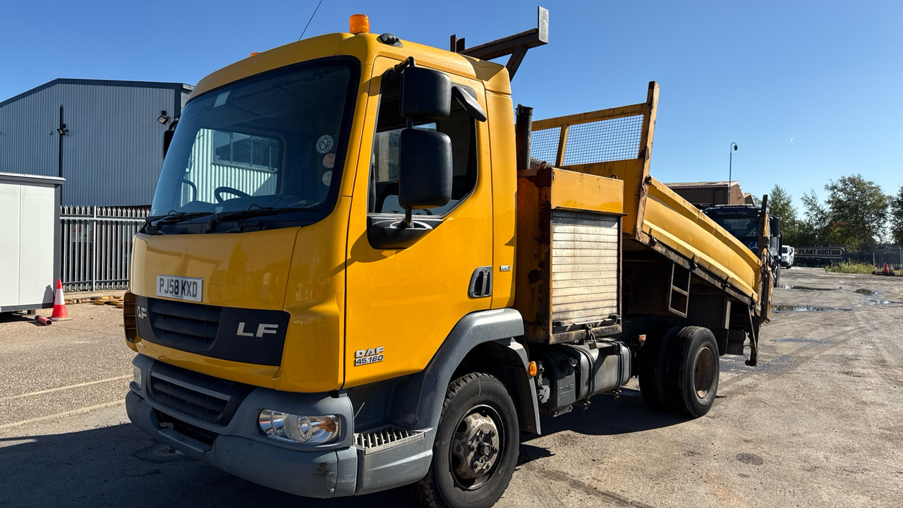 DAF LF 45.160 - Camión volquete: foto 2 DAF LF 45.160 - Camión volquete: foto 2