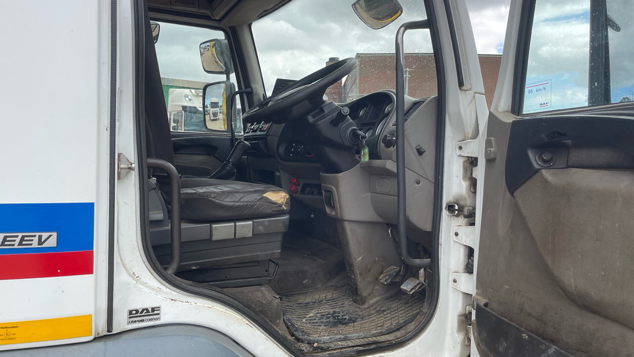 DAF LF 45.180 - Camión caja abierta: foto 5 DAF LF 45.180 - Camión caja abierta: foto 5
