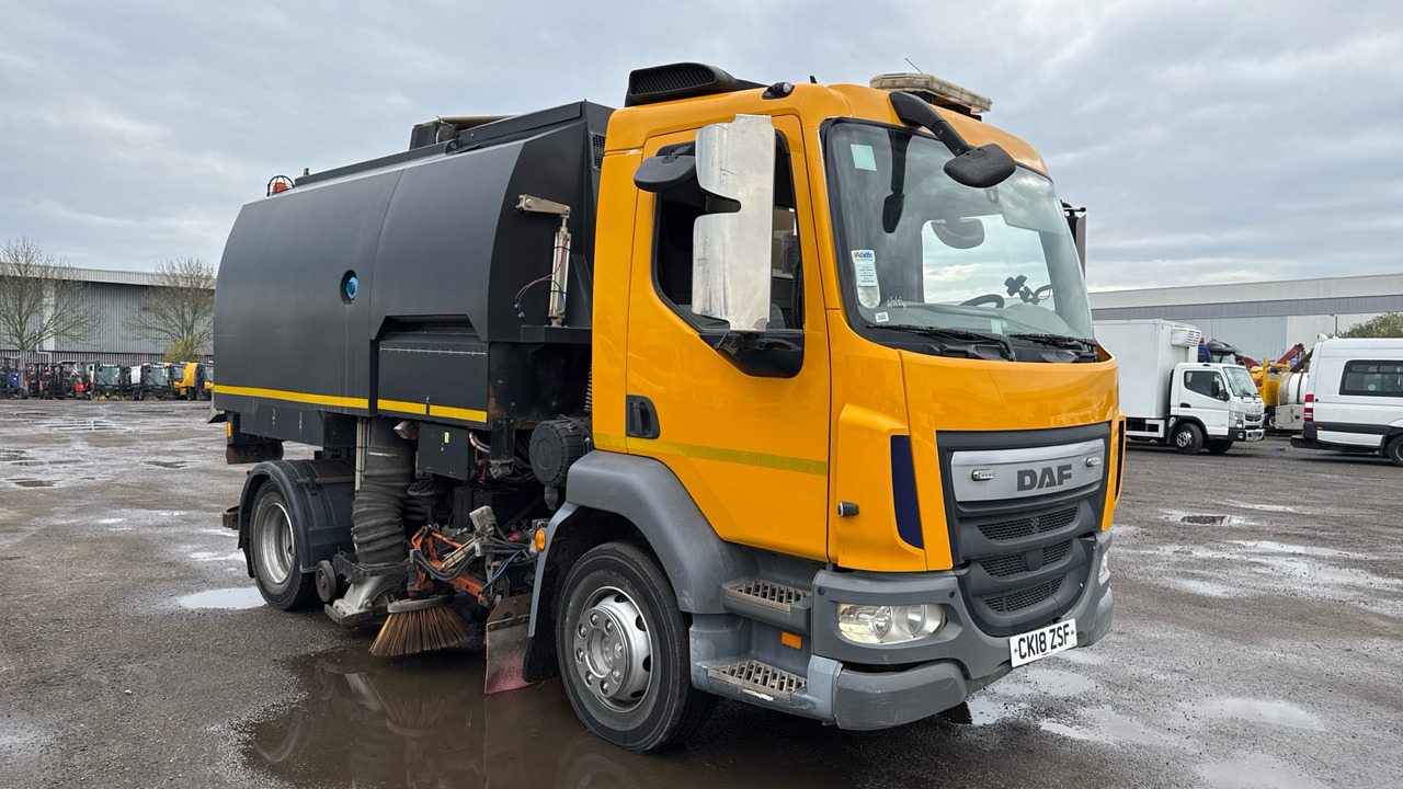 DAF LF - Barredora vial: foto 1 DAF LF - Barredora vial: foto 1