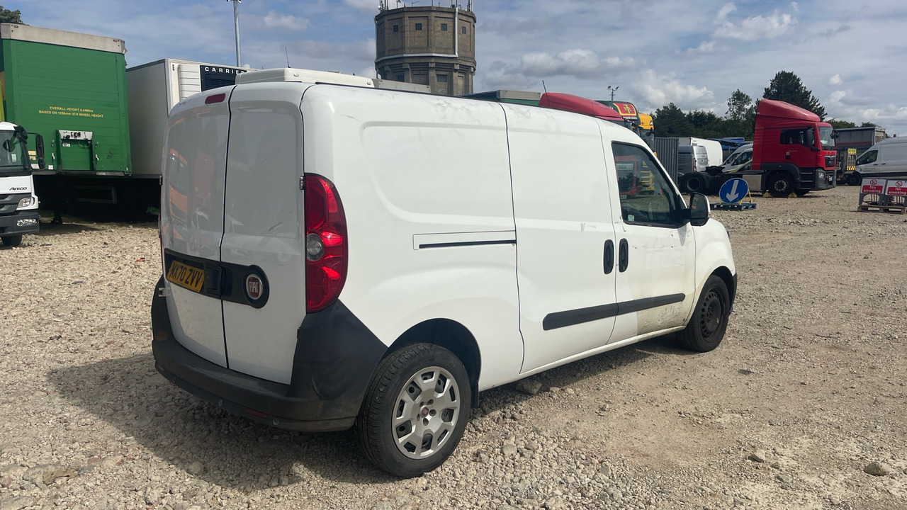 FIAT DOBLO 1.6 Multijet 16V 105PS - Furgoneta pequeña: foto 4 FIAT DOBLO 1.6 Multijet 16V 105PS - Furgoneta pequeña: foto 4