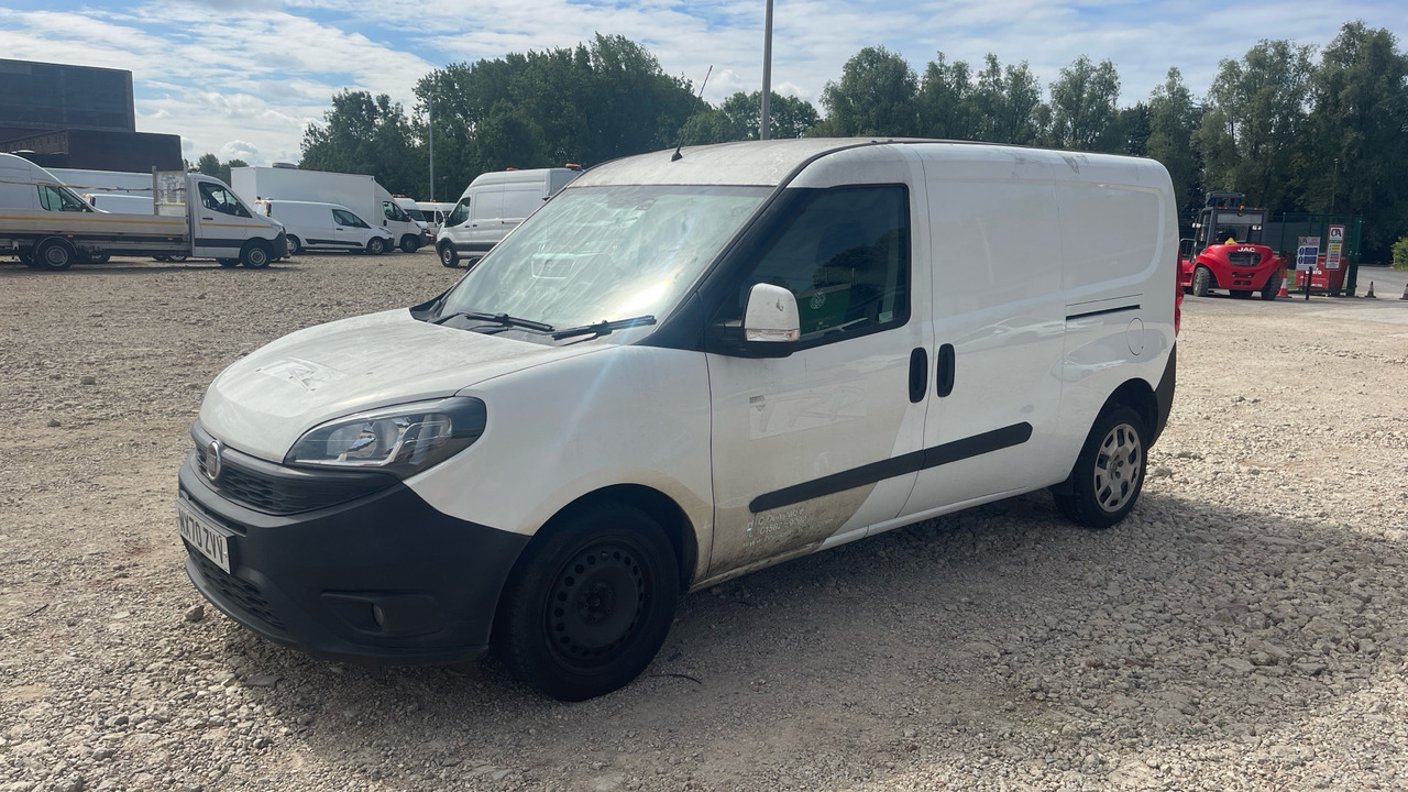 FIAT DOBLO 1.6 Multijet 16V 105PS - Furgoneta pequeña: foto 2 FIAT DOBLO 1.6 Multijet 16V 105PS - Furgoneta pequeña: foto 2