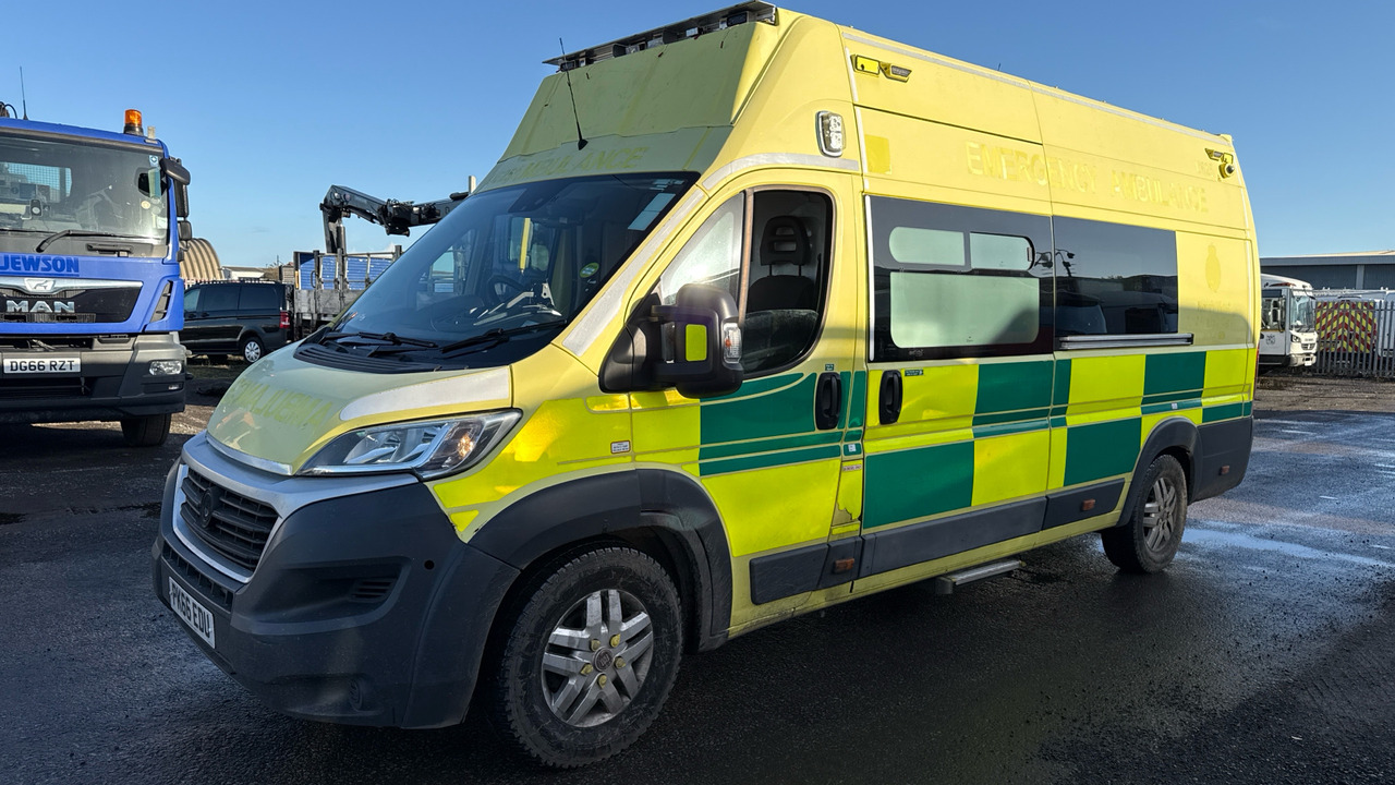 FIAT DUCATO 42 MULTIJET II - Ambulancia: foto 2 FIAT DUCATO 42 MULTIJET II - Ambulancia: foto 2