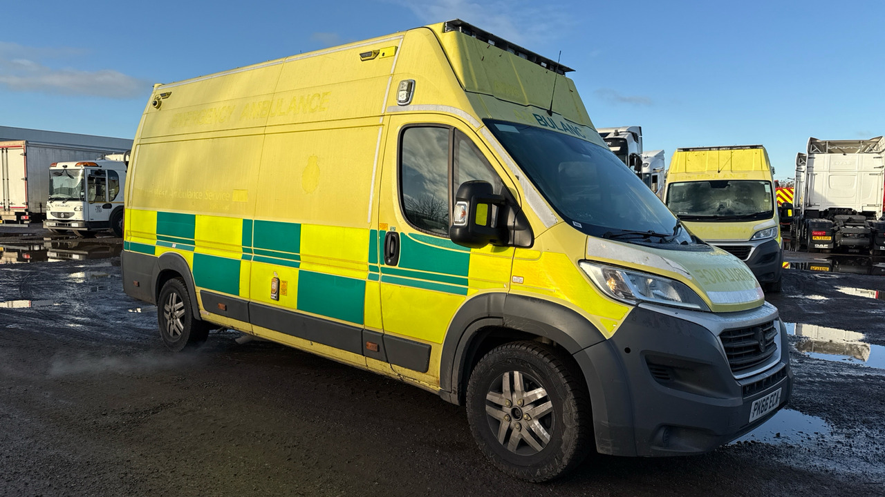 FIAT DUCATO 42 MULTIJET II - Ambulancia: foto 1 FIAT DUCATO 42 MULTIJET II - Ambulancia: foto 1