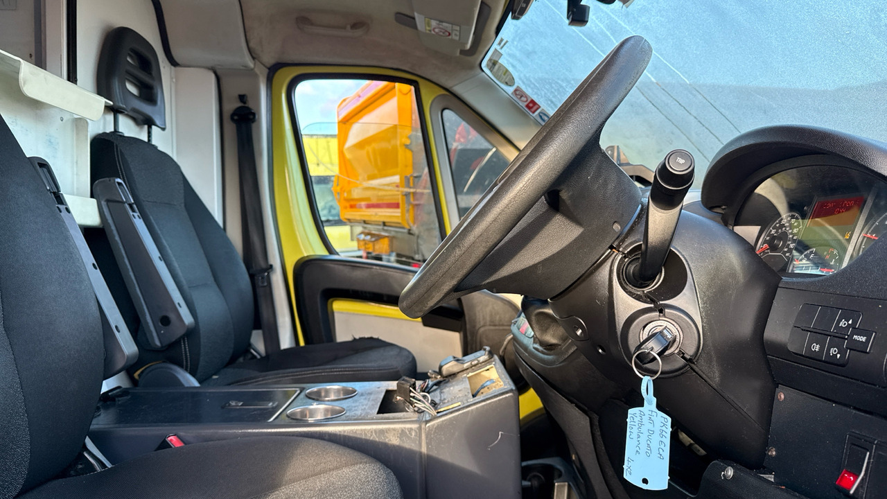 FIAT DUCATO 42 MULTIJET II - Ambulancia: foto 5 FIAT DUCATO 42 MULTIJET II - Ambulancia: foto 5