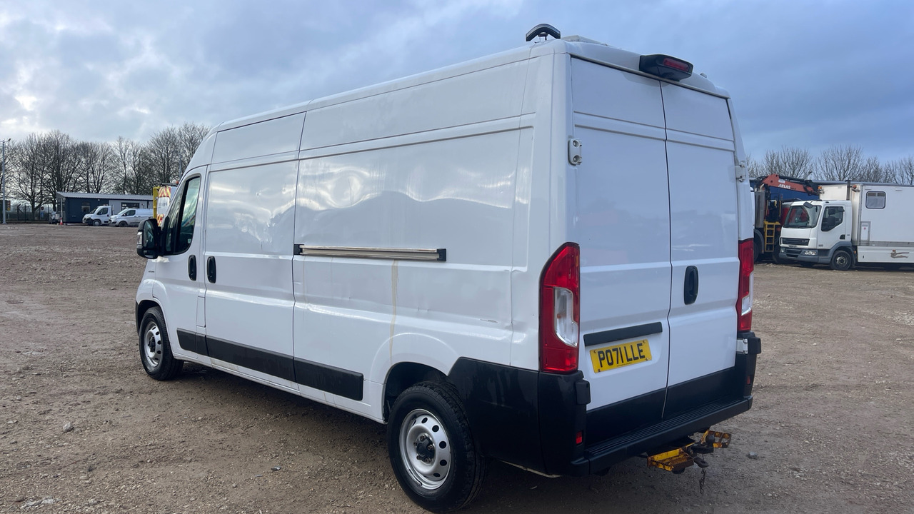 Fiat Ducato 35 MAXI 2.2 MULTI JET 140PS - Furgón: foto 3 Fiat Ducato 35 MAXI 2.2 MULTI JET 140PS - Furgón: foto 3