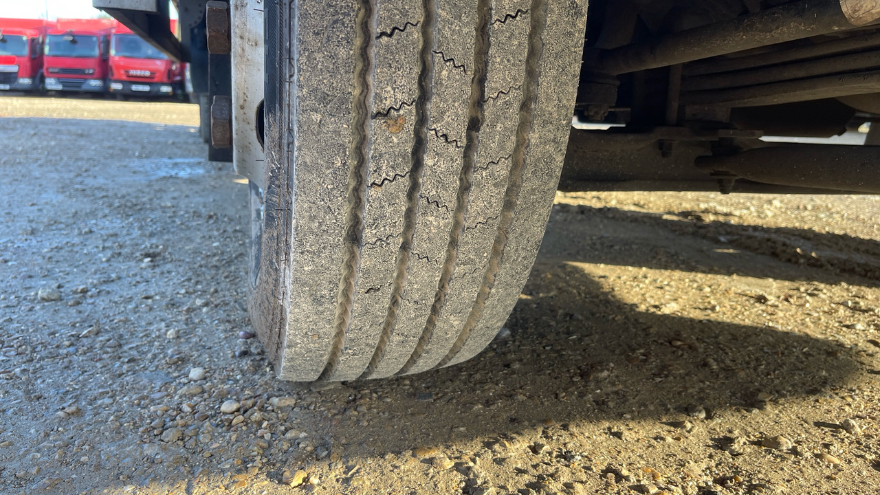 Camión frigorífico ISUZU N75 150: foto 25 Camión frigorífico ISUZU N75 150: foto 25