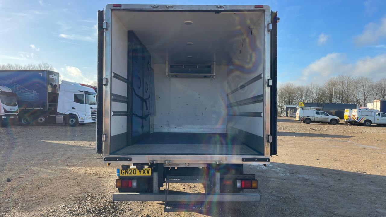 Camión frigorífico ISUZU N75 150: foto 10 Camión frigorífico ISUZU N75 150: foto 10