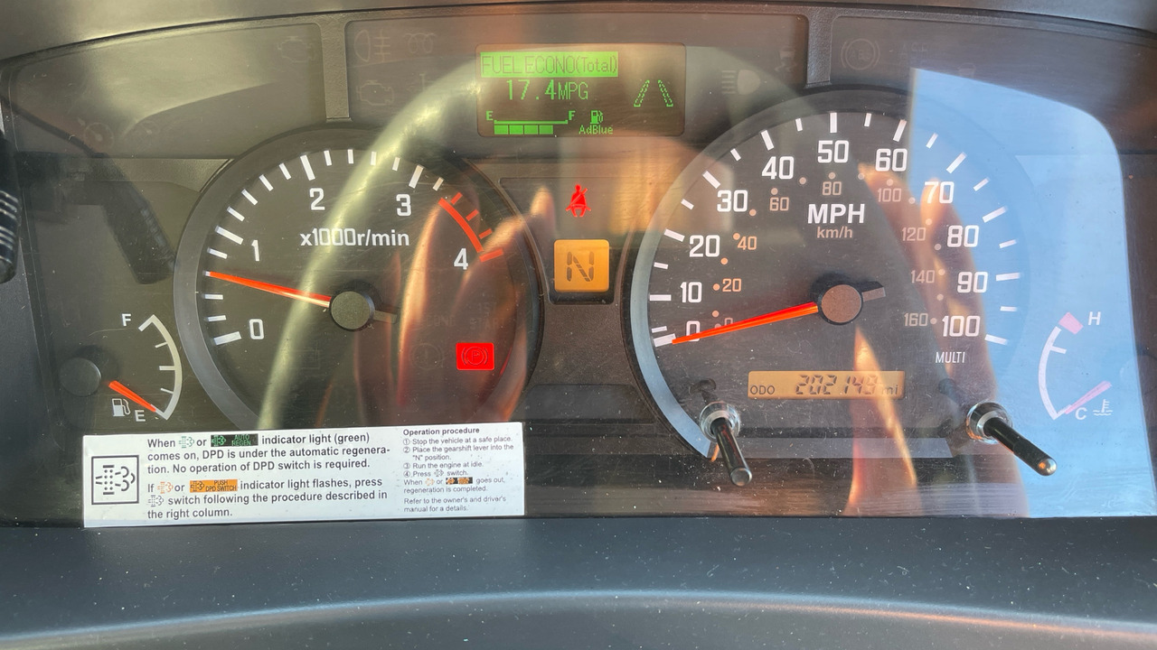 Camión frigorífico ISUZU N75 150: foto 6 Camión frigorífico ISUZU N75 150: foto 6