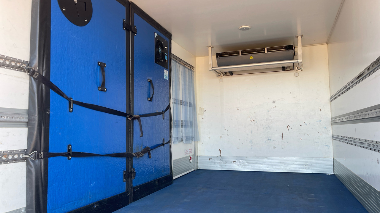 Camión frigorífico ISUZU N75 150: foto 19 Camión frigorífico ISUZU N75 150: foto 19