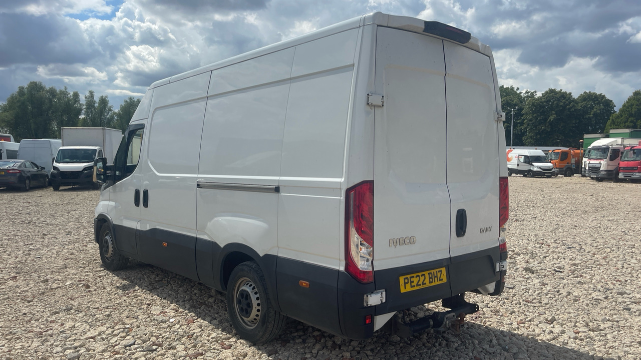IVECO DAILY 35-140 2.3 3520 WB - Furgón: foto 3 IVECO DAILY 35-140 2.3 3520 WB - Furgón: foto 3