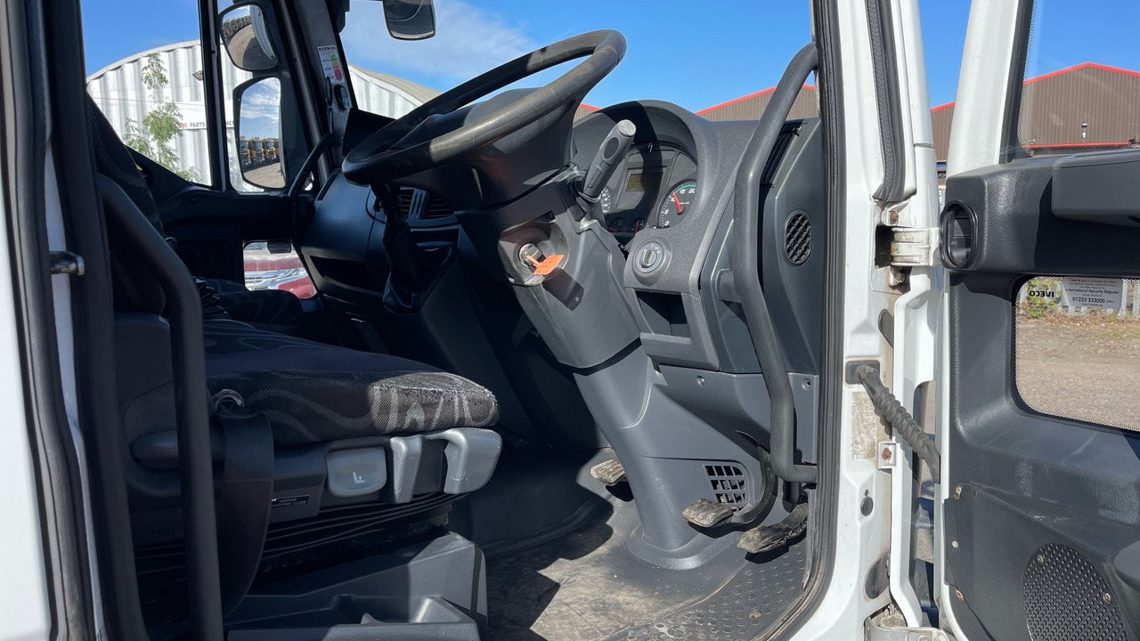 IVECO EUROCARGO 75E - Camión lona: foto 5 IVECO EUROCARGO 75E - Camión lona: foto 5