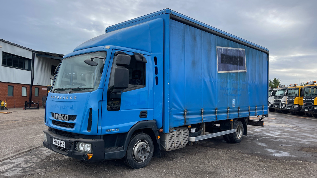 IVECO EUROCARGO 75E16 - Camión lona: foto 2 IVECO EUROCARGO 75E16 - Camión lona: foto 2