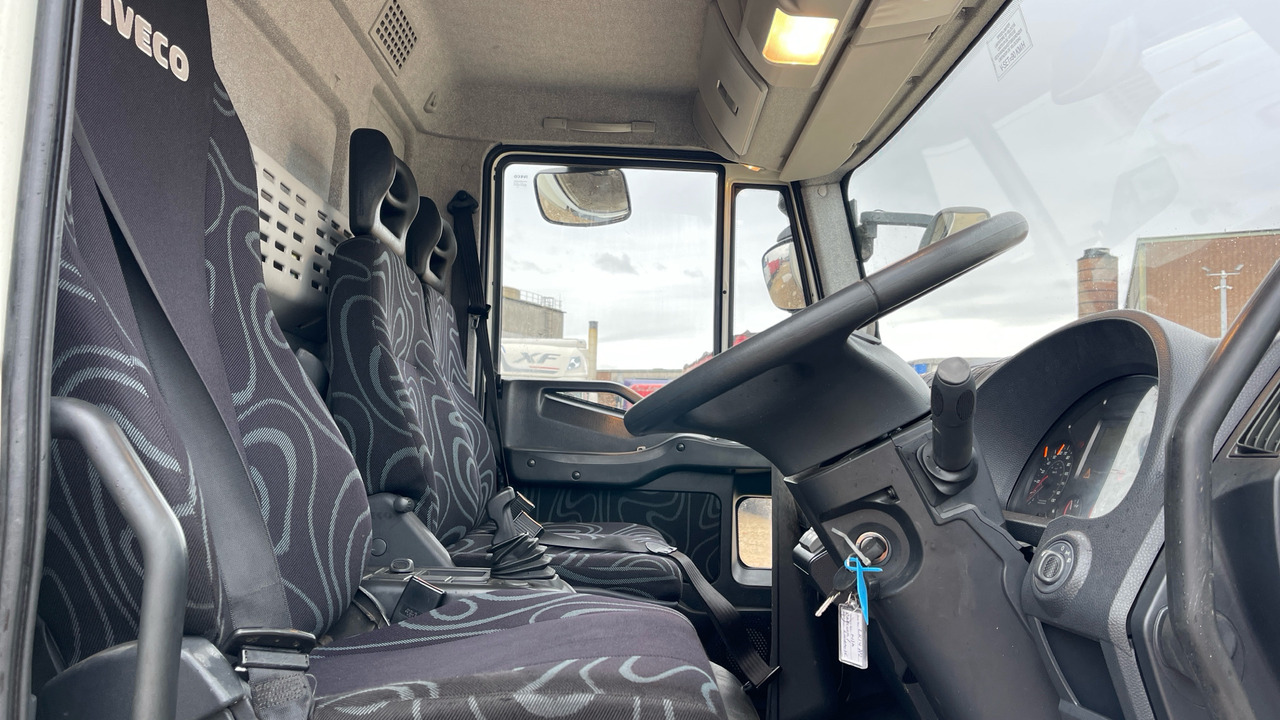 Iveco Eurocargo 180E25 - Camión lona: foto 5 Iveco Eurocargo 180E25 - Camión lona: foto 5