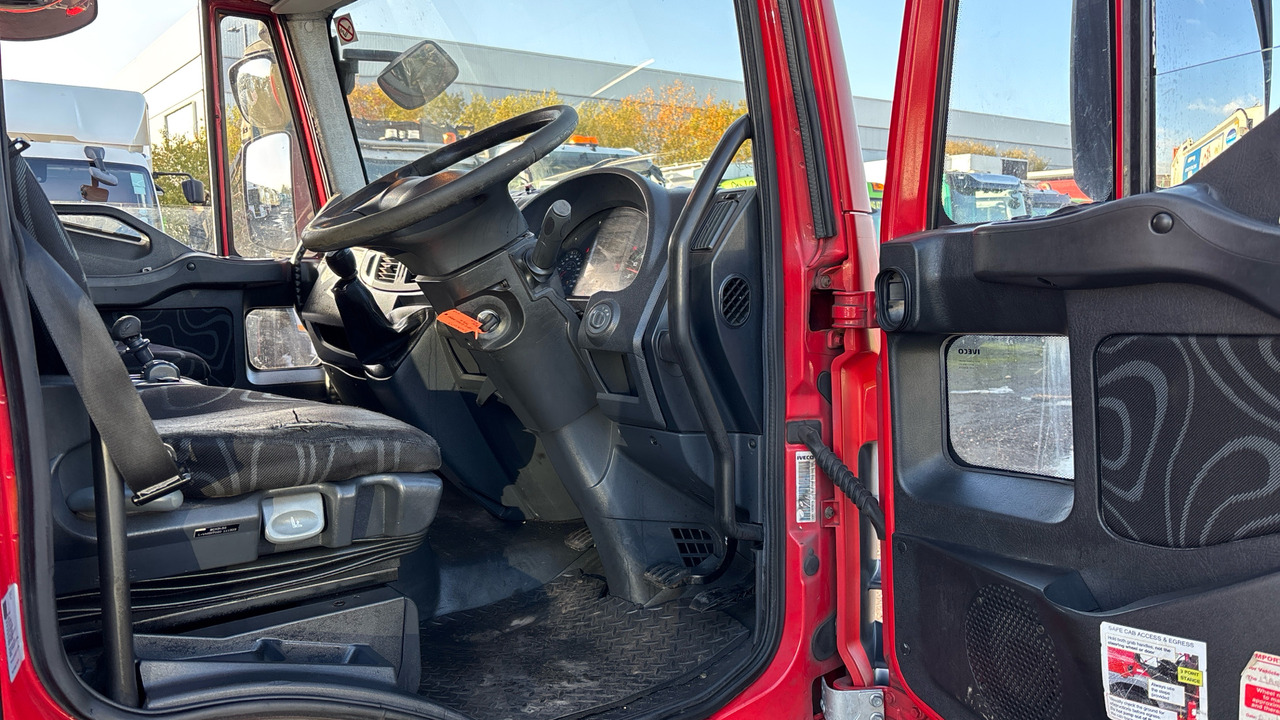 Iveco Eurocargo 75E16 - Camión caja cerrada: foto 5 Iveco Eurocargo 75E16 - Camión caja cerrada: foto 5