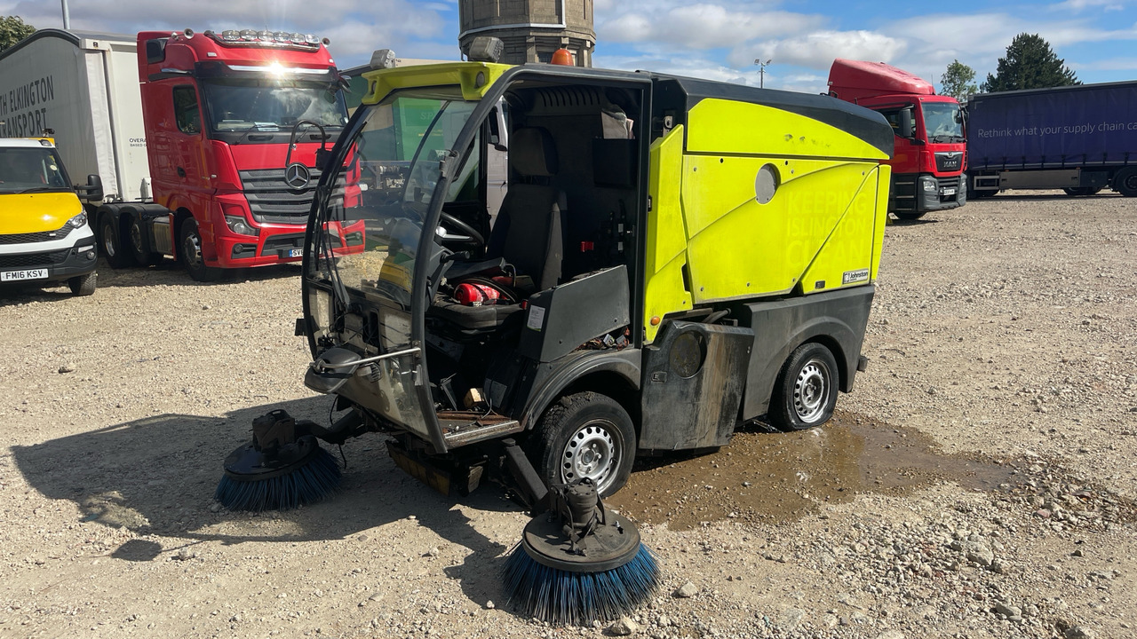 JOHNSTON  - Barredora vial: foto 1 JOHNSTON  - Barredora vial: foto 1