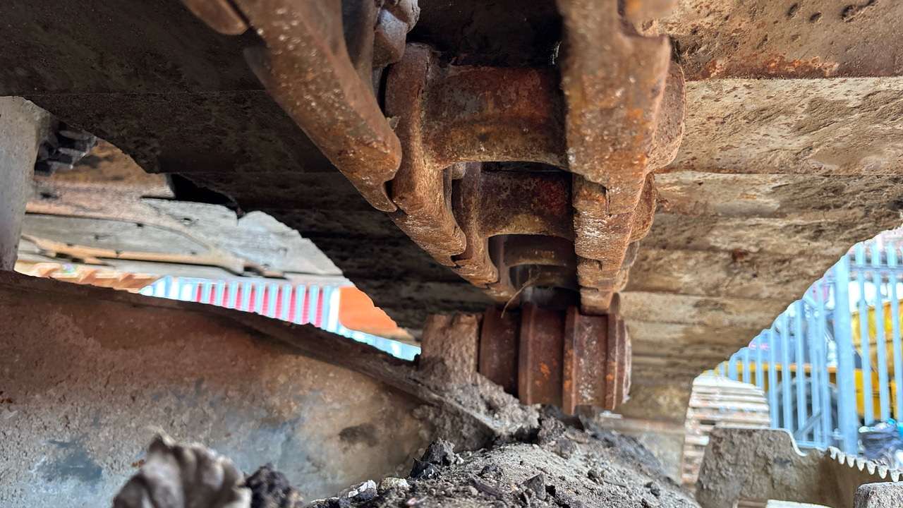 Excavadora de cadenas LIEBHERR R313 LITRONIC: foto 19