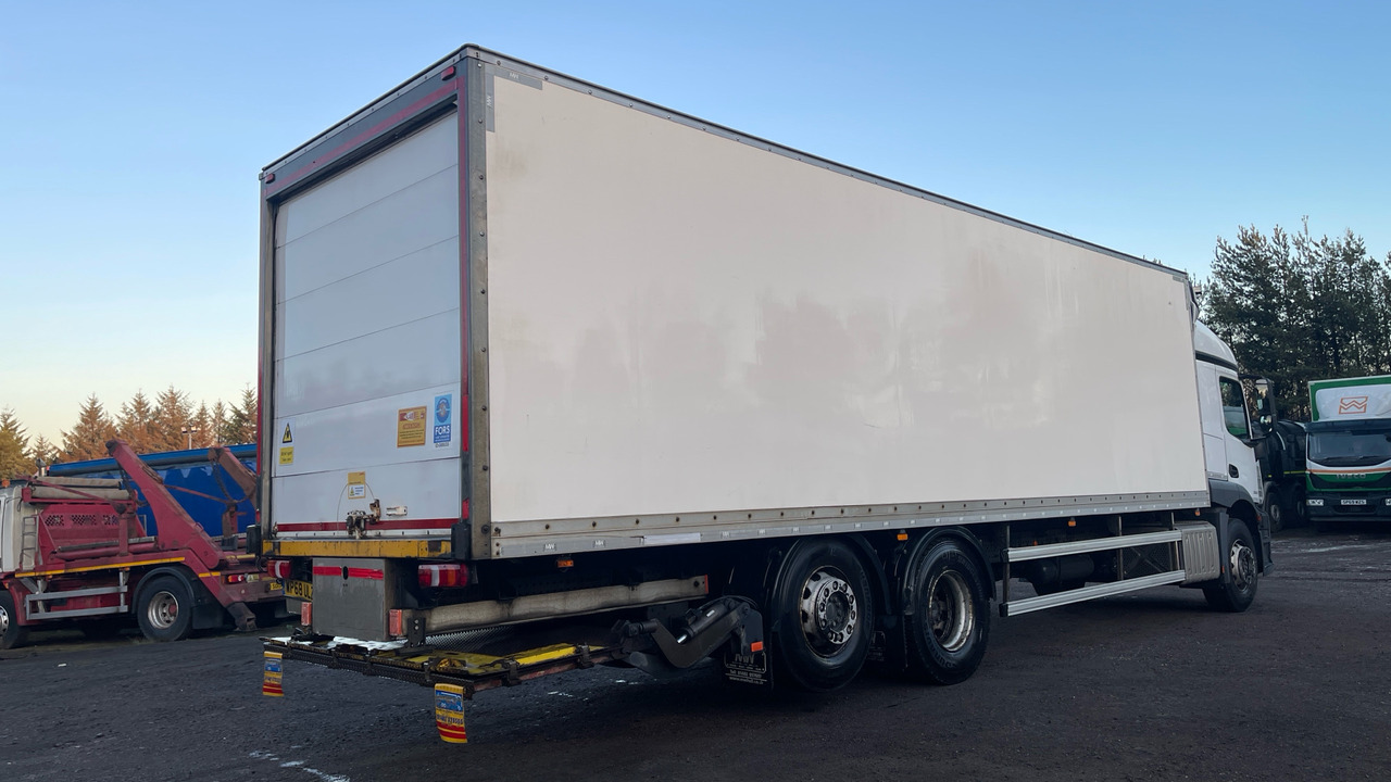 MERCEDES-BENZ ACTROS 2530 - Camión caja cerrada: foto 4 MERCEDES-BENZ ACTROS 2530 - Camión caja cerrada: foto 4