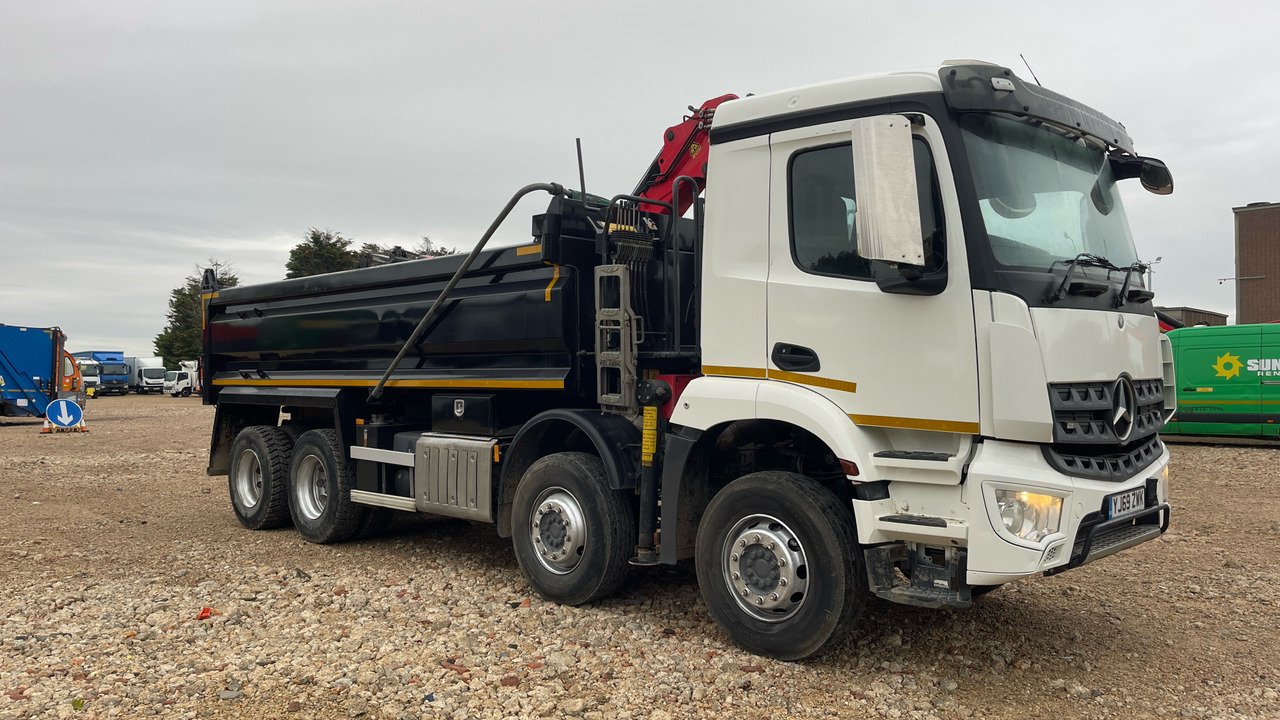 MERCEDES-BENZ AROCS - Camión volquete, Camión grúa: foto 1 MERCEDES-BENZ AROCS - Camión volquete, Camión grúa: foto 1