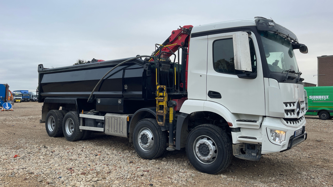 MERCEDES-BENZ AROCS - Camión volquete, Camión grúa: foto 1 MERCEDES-BENZ AROCS - Camión volquete, Camión grúa: foto 1