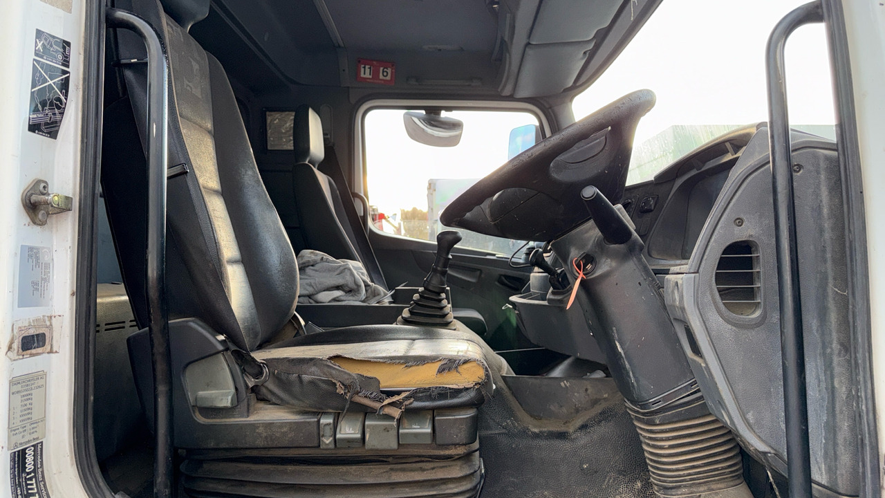 MERCEDES-BENZ AXOR 1824 - Construcción de carreteras: foto 5 MERCEDES-BENZ AXOR 1824 - Construcción de carreteras: foto 5