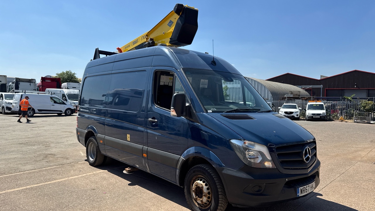 MERCEDES-BENZ SPRINTER 513 CDI - Camión con plataforma elevadora: foto 1 MERCEDES-BENZ SPRINTER 513 CDI - Camión con plataforma elevadora: foto 1