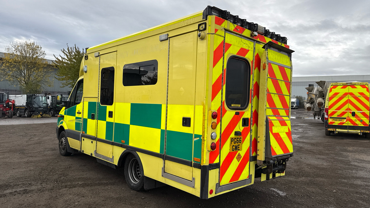 MERCEDES-BENZ SPRINTER  519 CDI - Ambulancia: foto 3 MERCEDES-BENZ SPRINTER  519 CDI - Ambulancia: foto 3