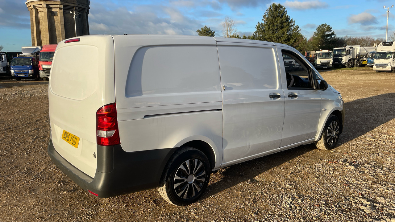 MERCEDES-BENZ VITO 114 CDI BLUE TEC - Furgoneta pequeña: foto 4 MERCEDES-BENZ VITO 114 CDI BLUE TEC - Furgoneta pequeña: foto 4