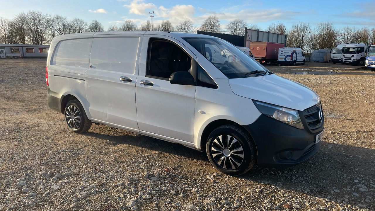 MERCEDES-BENZ VITO 114 CDI BLUE TEC - Furgoneta pequeña: foto 1 MERCEDES-BENZ VITO 114 CDI BLUE TEC - Furgoneta pequeña: foto 1
