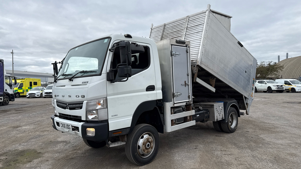 MITSUBISHI FUSO 6C18 - Camión volquete: foto 2 MITSUBISHI FUSO 6C18 - Camión volquete: foto 2