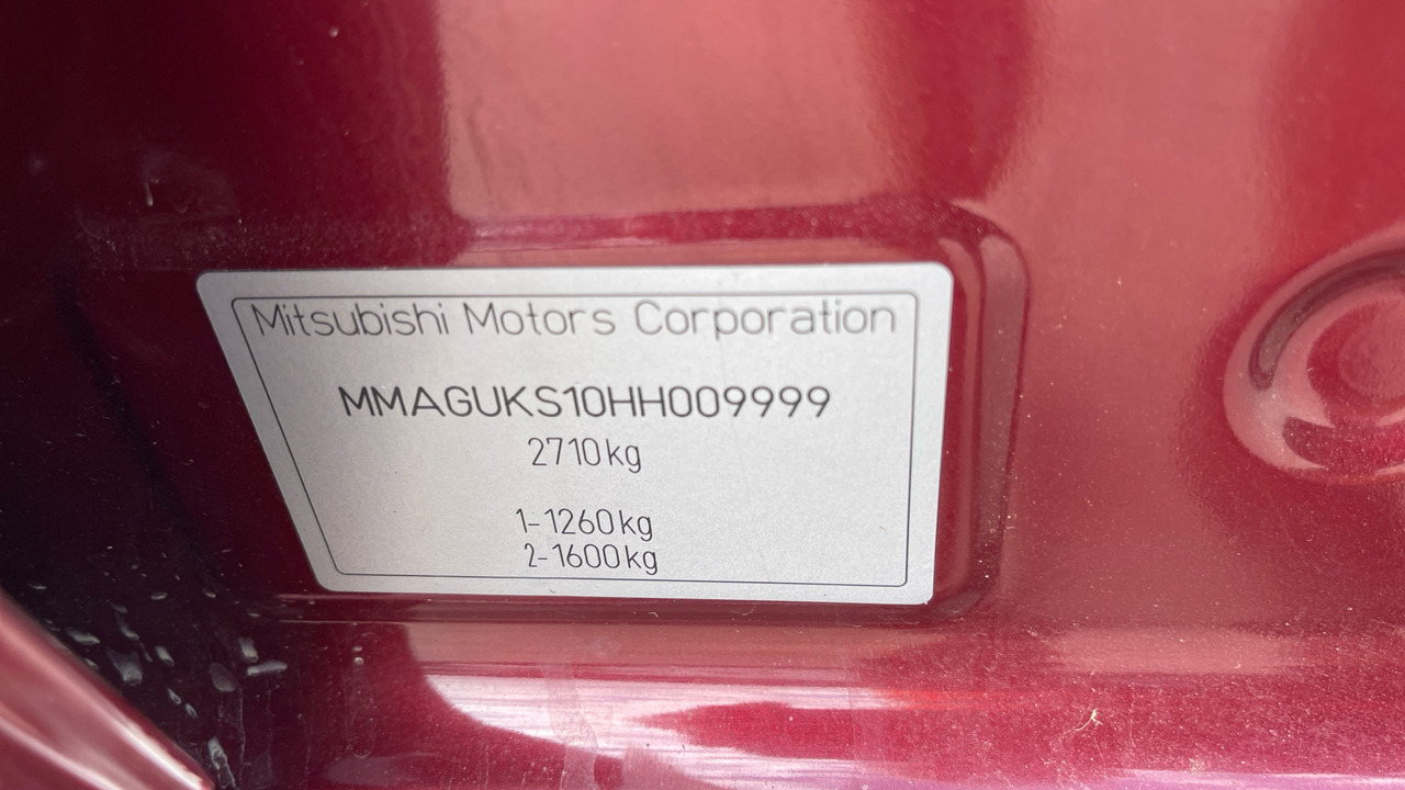 Coche familiar MITSUBISHI SHOGUN SPORT 2.4 DI-DC: foto 11