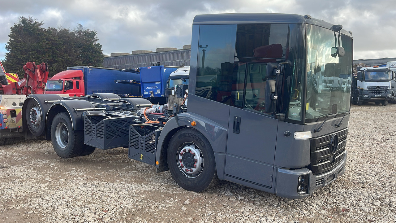 Mercedes-Benz Econic - Camión chasis: foto 1 Mercedes-Benz Econic - Camión chasis: foto 1