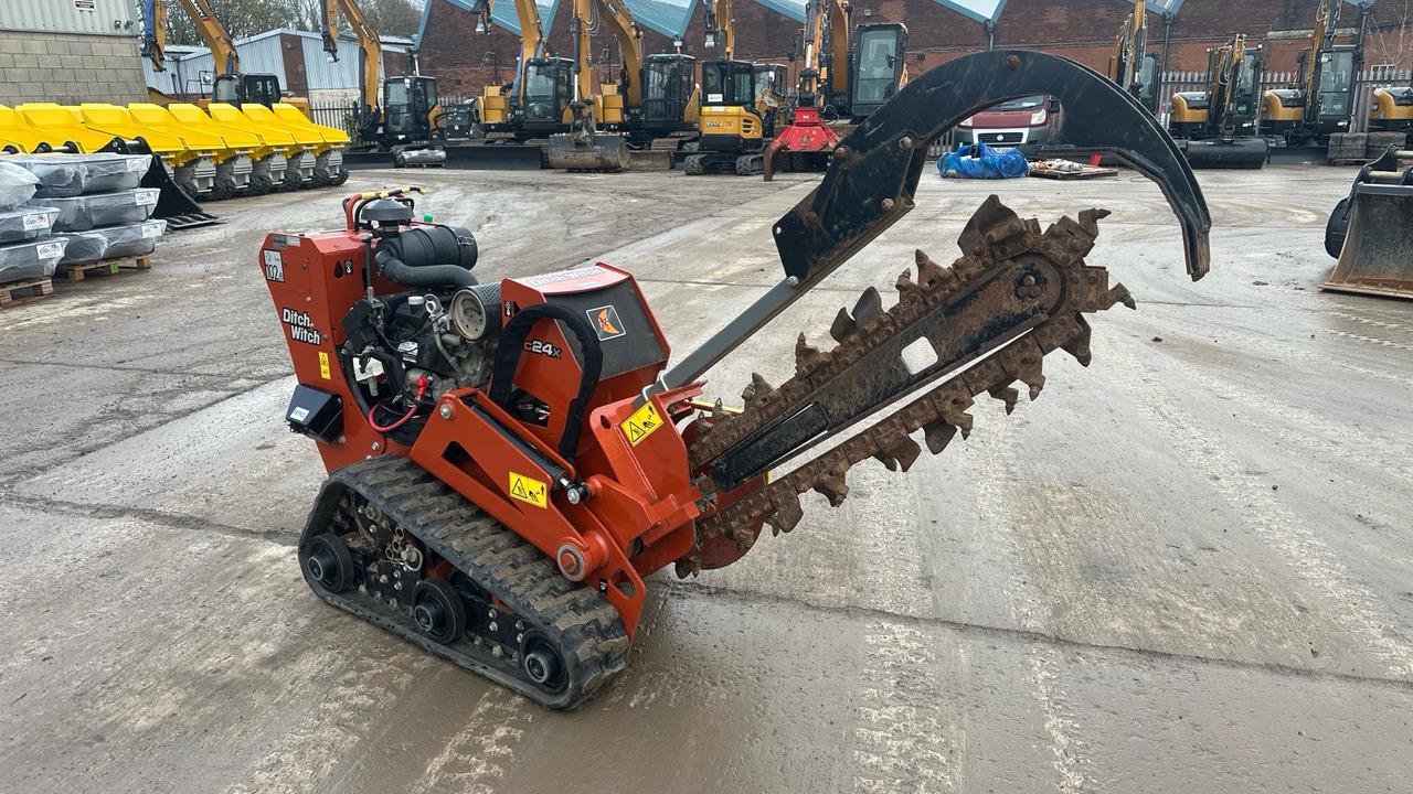 DITCH WITCH C24X - Otros maquinaria: foto 2 DITCH WITCH C24X - Otros maquinaria: foto 2