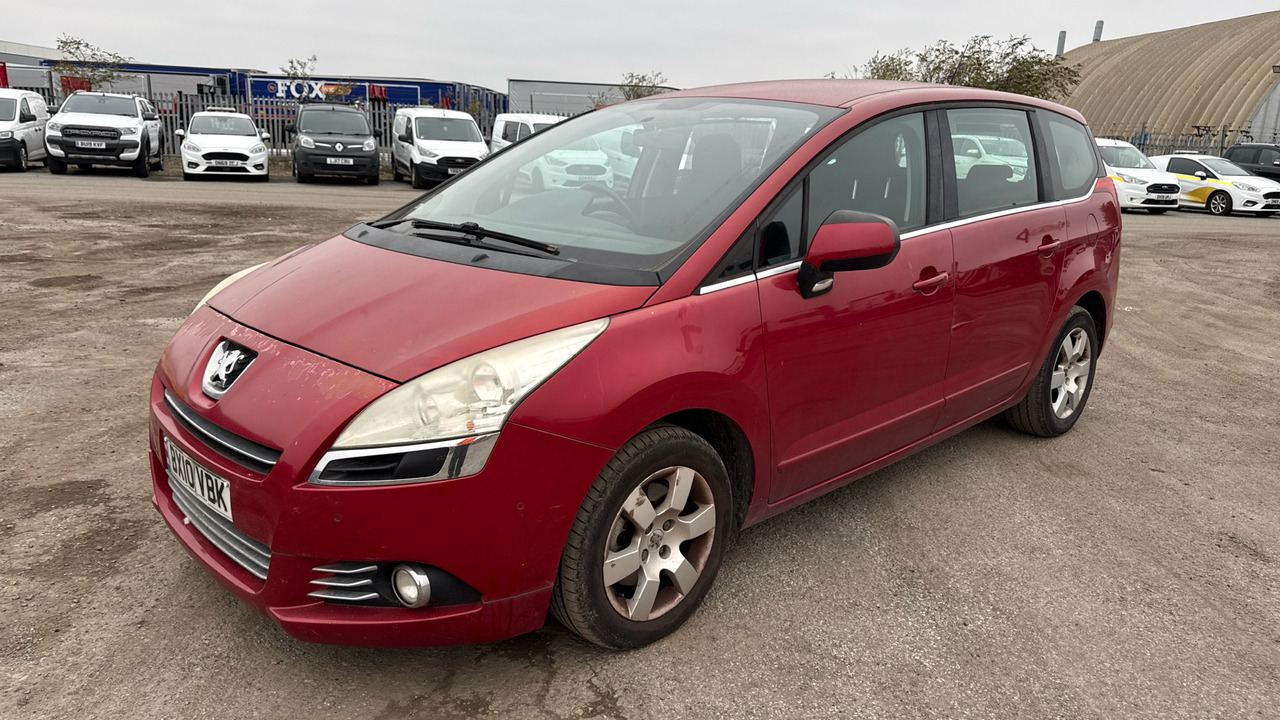 PEUGEOT 5008 2.0 HDI 150PS - Coche: foto 2 PEUGEOT 5008 2.0 HDI 150PS - Coche: foto 2