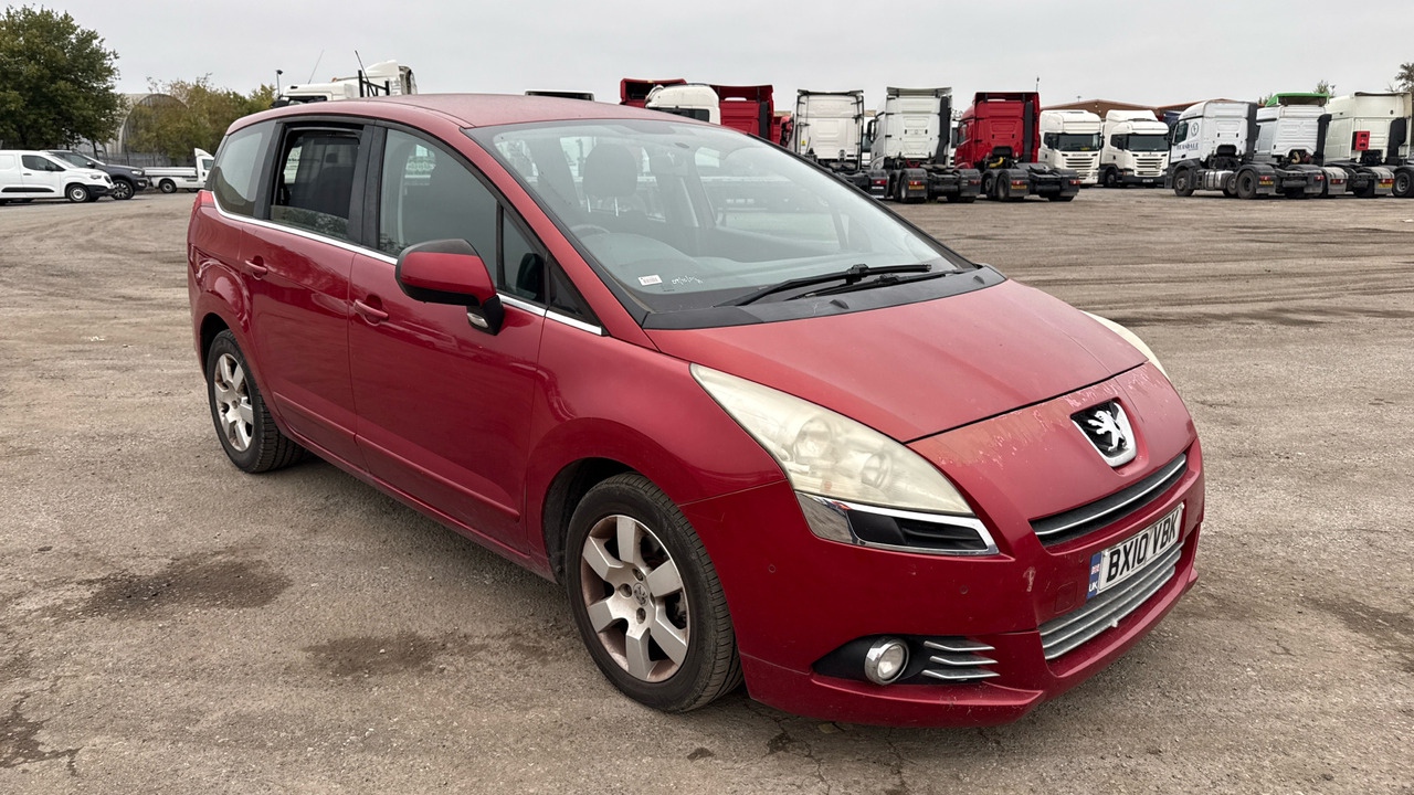 PEUGEOT 5008 2.0 HDI 150PS - Coche: foto 1 PEUGEOT 5008 2.0 HDI 150PS - Coche: foto 1