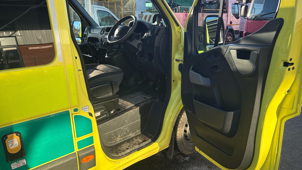 RENAULT MASTER 150.39 - Ambulancia: foto 5 RENAULT MASTER 150.39 - Ambulancia: foto 5