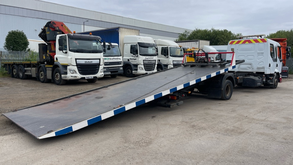 RENAULT MIDLUM 190 DXI - Grua de remolque autos: foto 4 RENAULT MIDLUM 190 DXI - Grua de remolque autos: foto 4