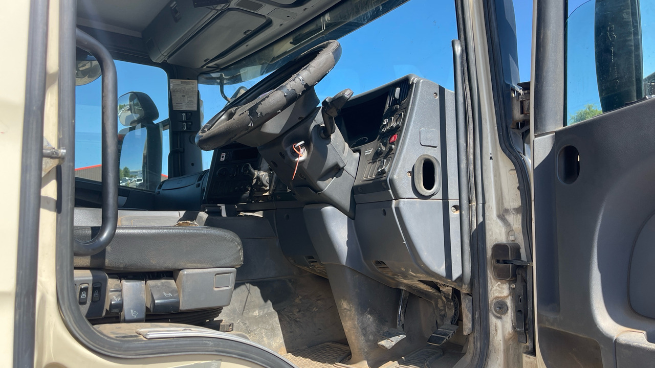 SCANIA P 370 - Camión volquete: foto 5 SCANIA P 370 - Camión volquete: foto 5